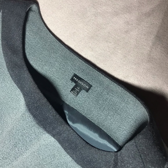 Dress - Picture 6 of 11